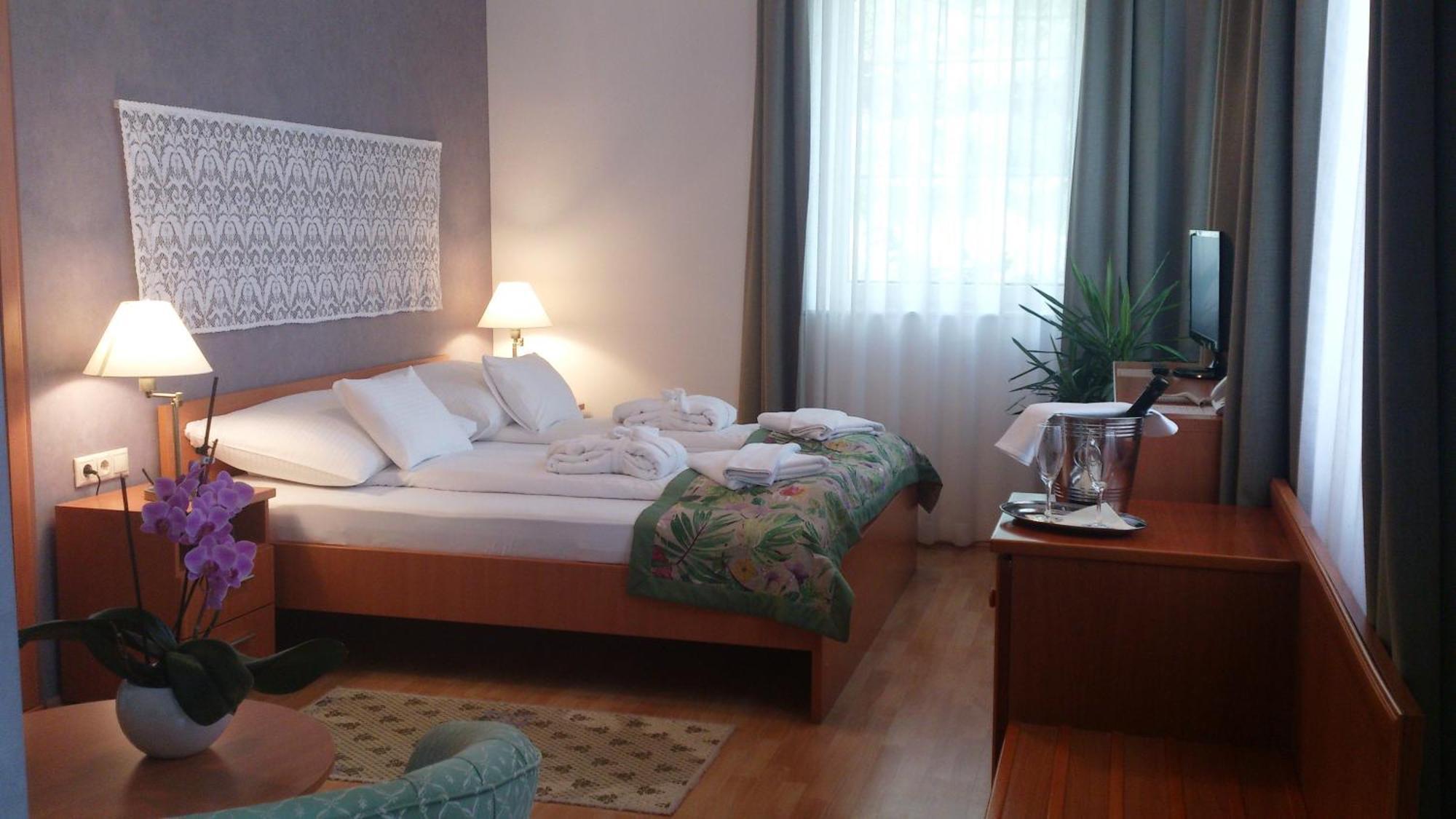 Batthyany Kuria Hotel Zalacsany Room photo