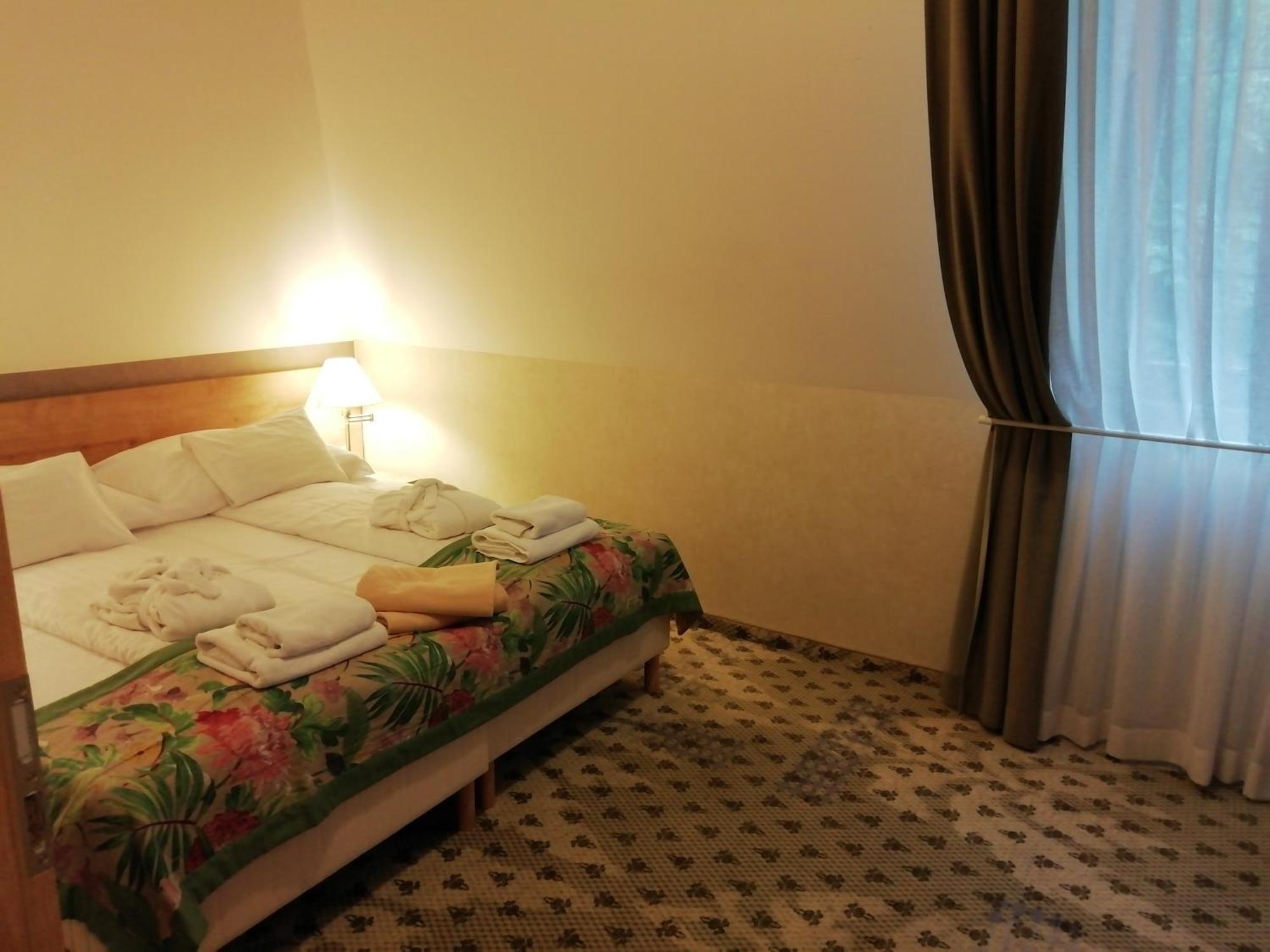 Batthyany Kuria Hotel Zalacsany Exterior photo