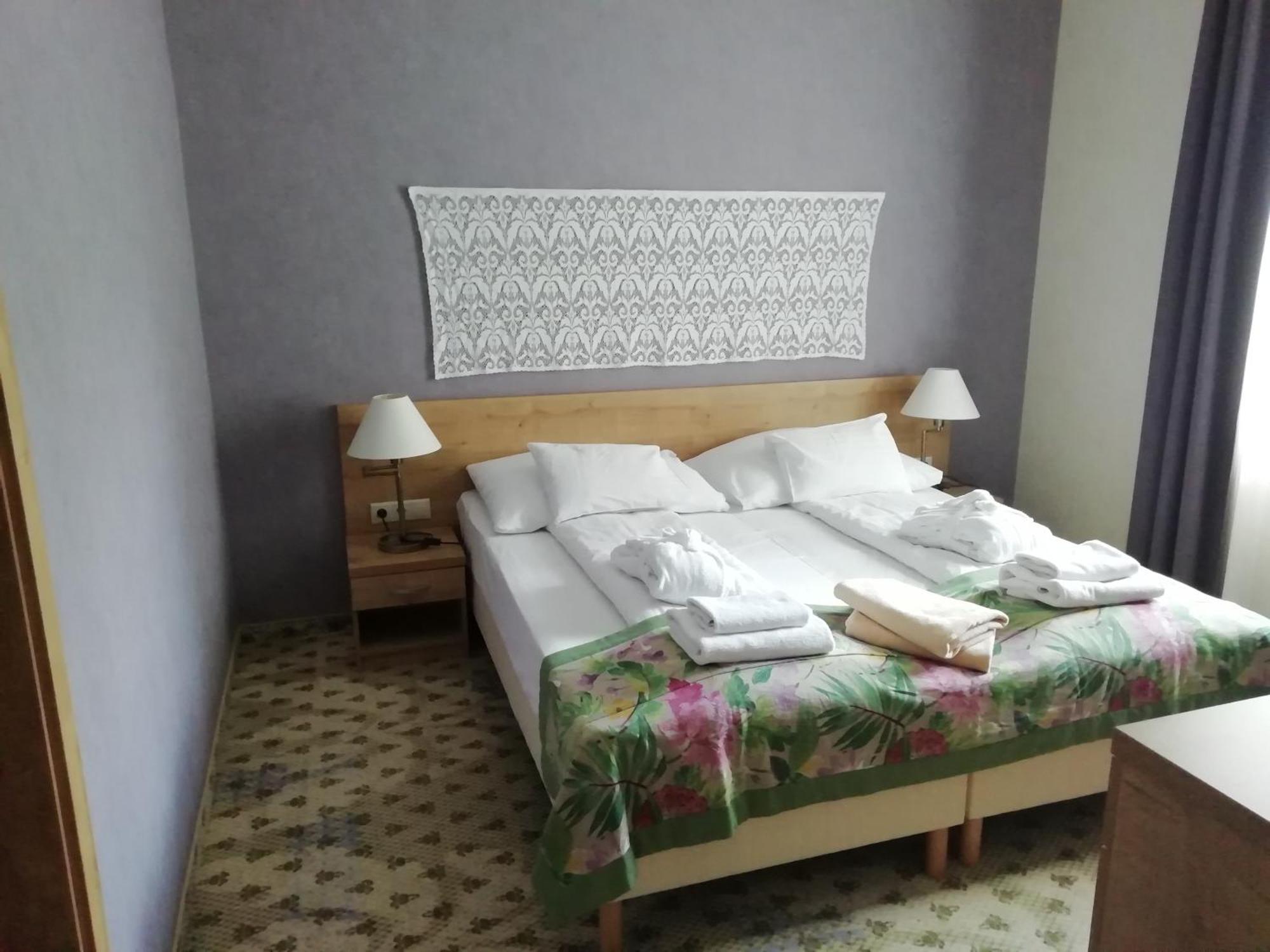 Batthyany Kuria Hotel Zalacsany Exterior photo