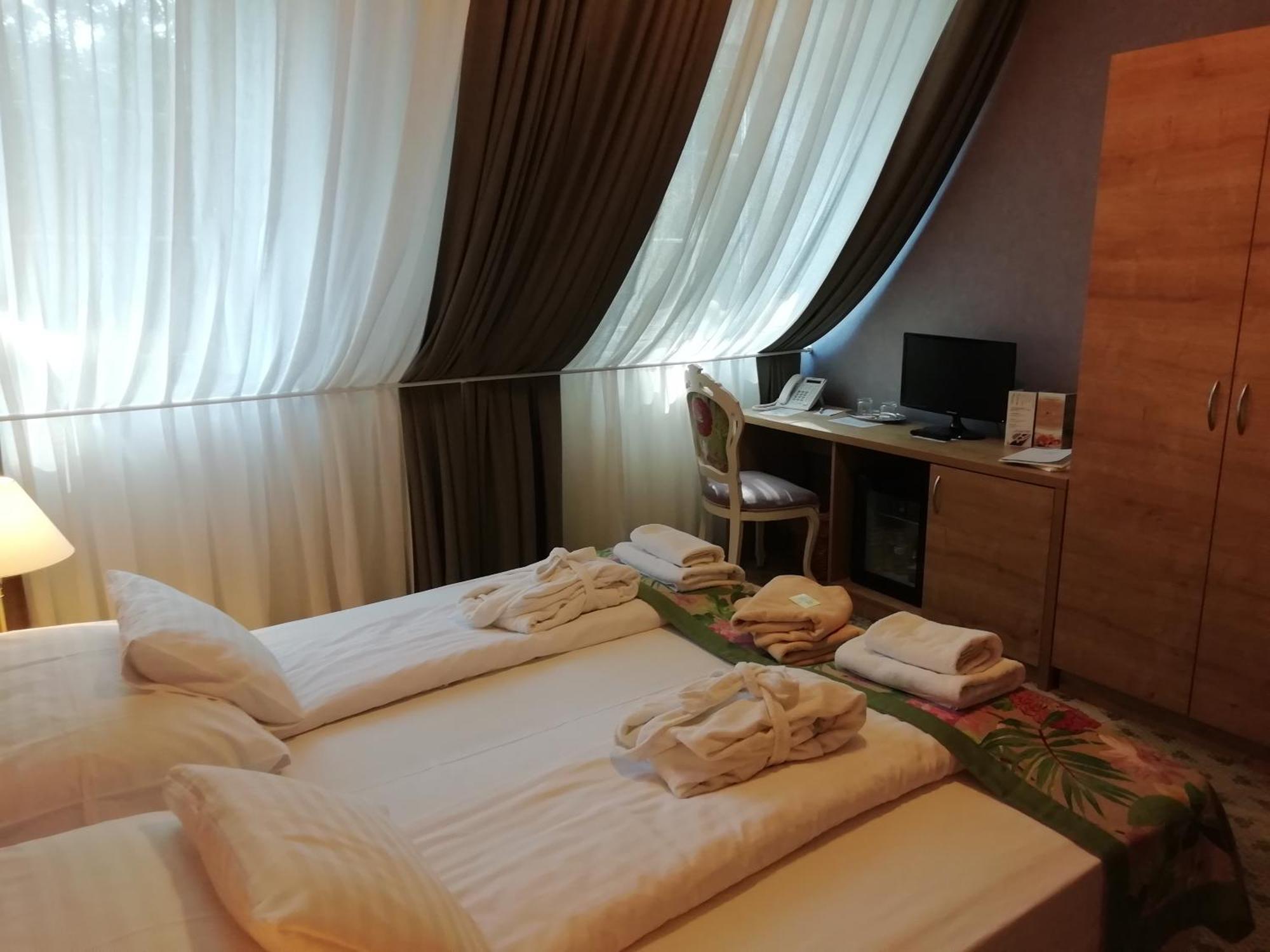 Batthyany Kuria Hotel Zalacsany Exterior photo