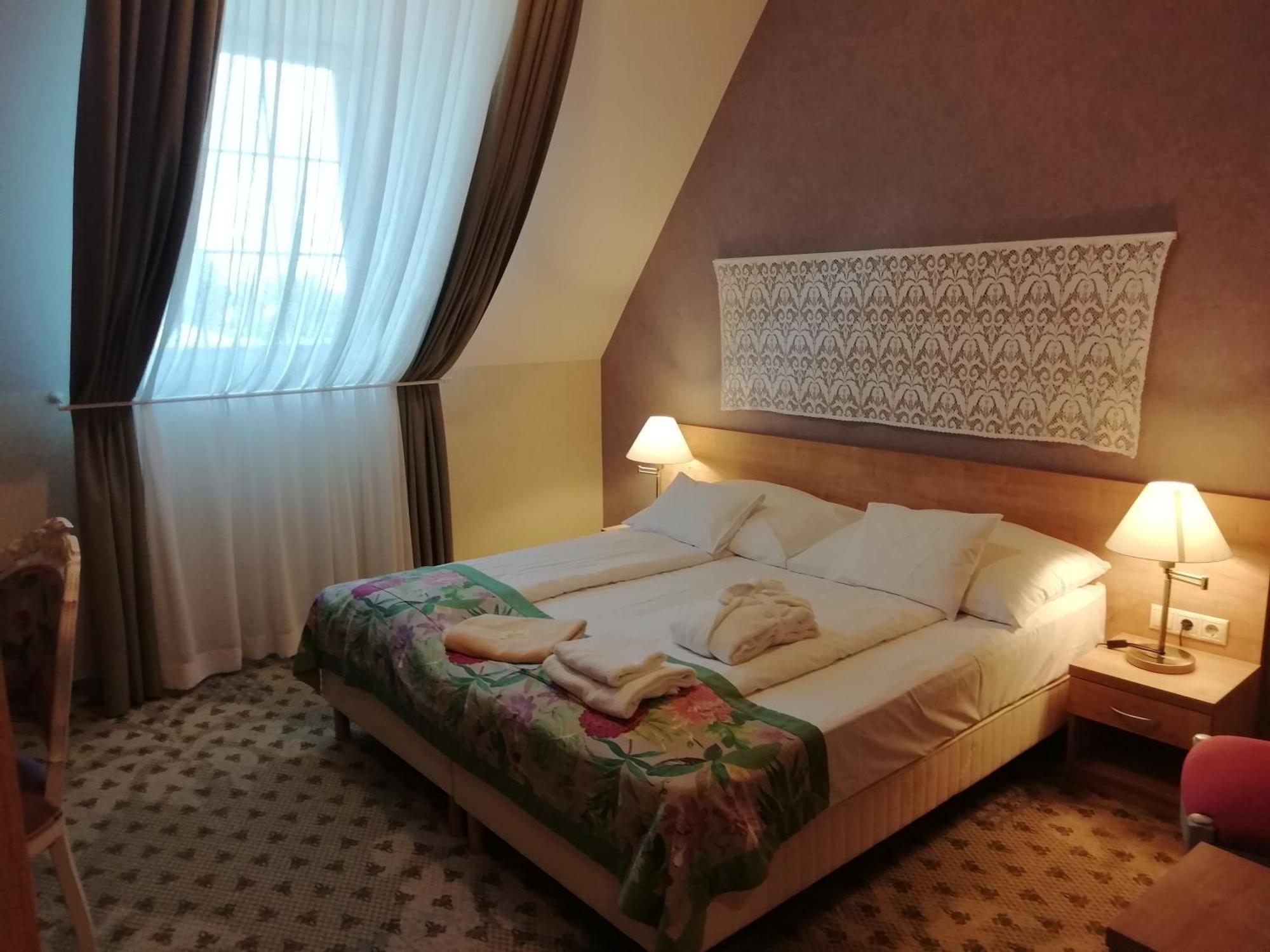 Batthyany Kuria Hotel Zalacsany Exterior photo