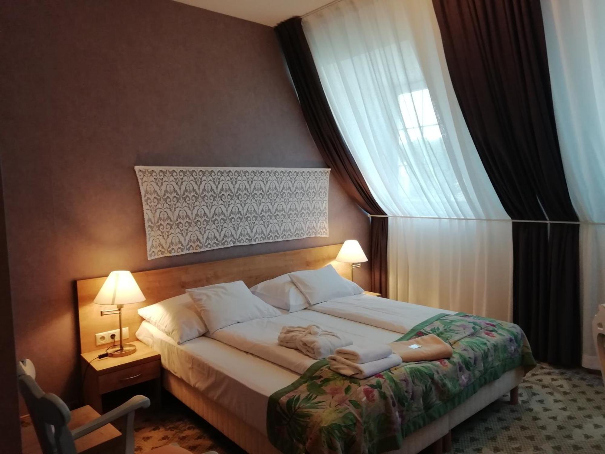 Batthyany Kuria Hotel Zalacsany Exterior photo