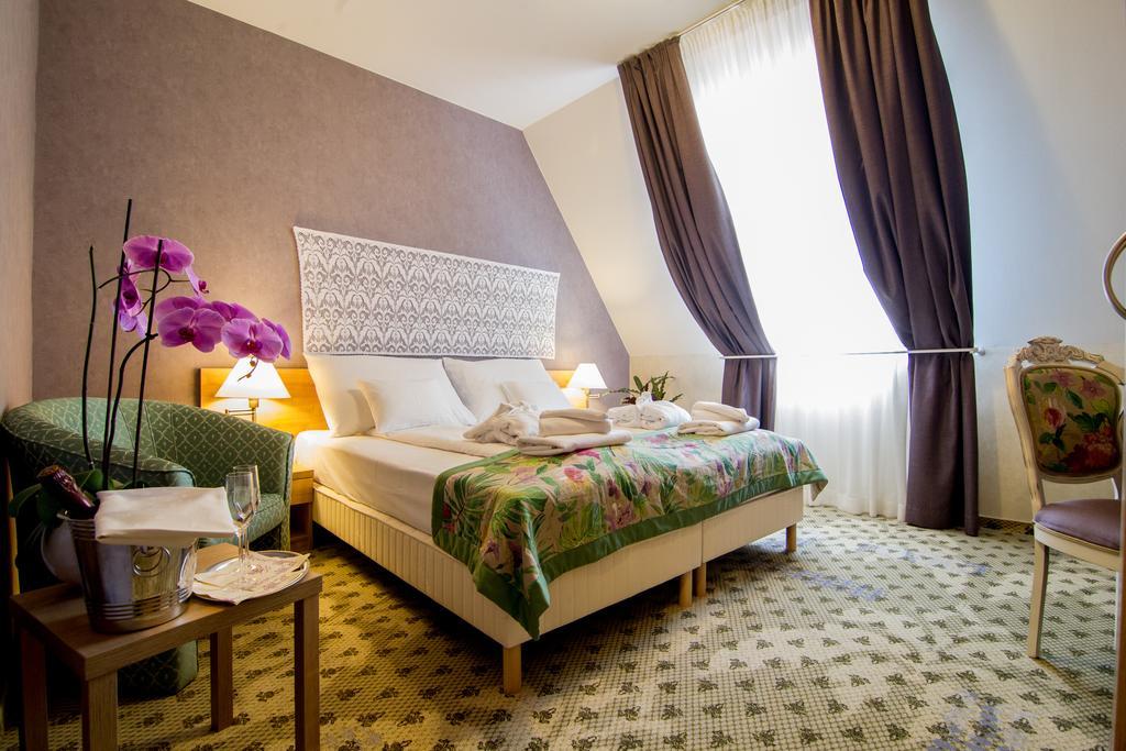 Batthyany Kuria Hotel Zalacsany Exterior photo