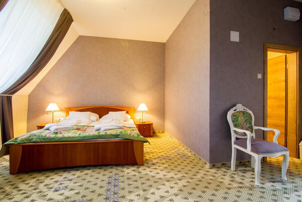 Batthyany Kuria Hotel Zalacsany Exterior photo